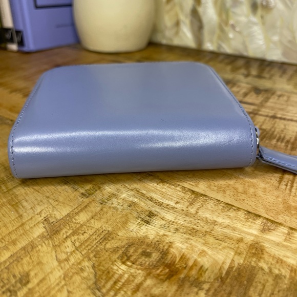 PRADA Compact Zippy Wallet in Smooth Leather - Picture 7 of 15